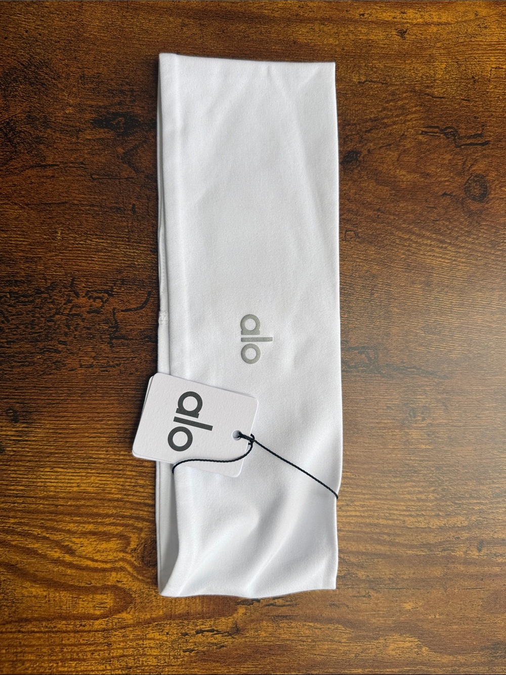 Alo Yoga White Headband One Size NWT Stretch Athletic Hair Band